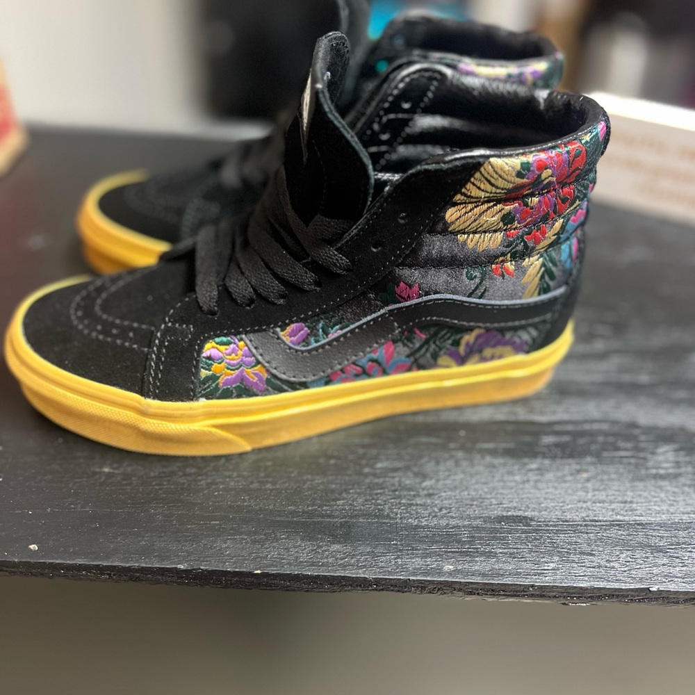 Sk8-HI Reissue Festival Satin Woman’s size 6